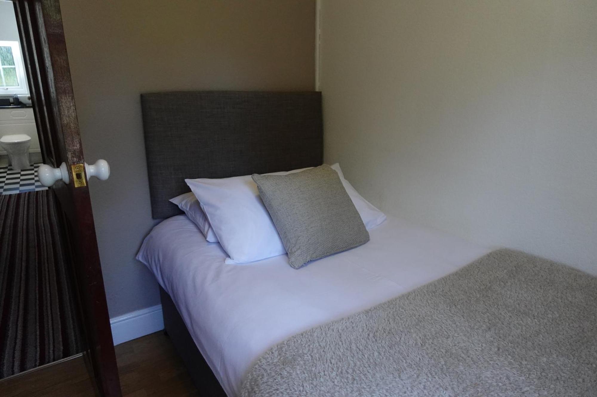 Casa vacanze Huge 9 Bed Sleeps 17, Near Nec, Centre, Hs2