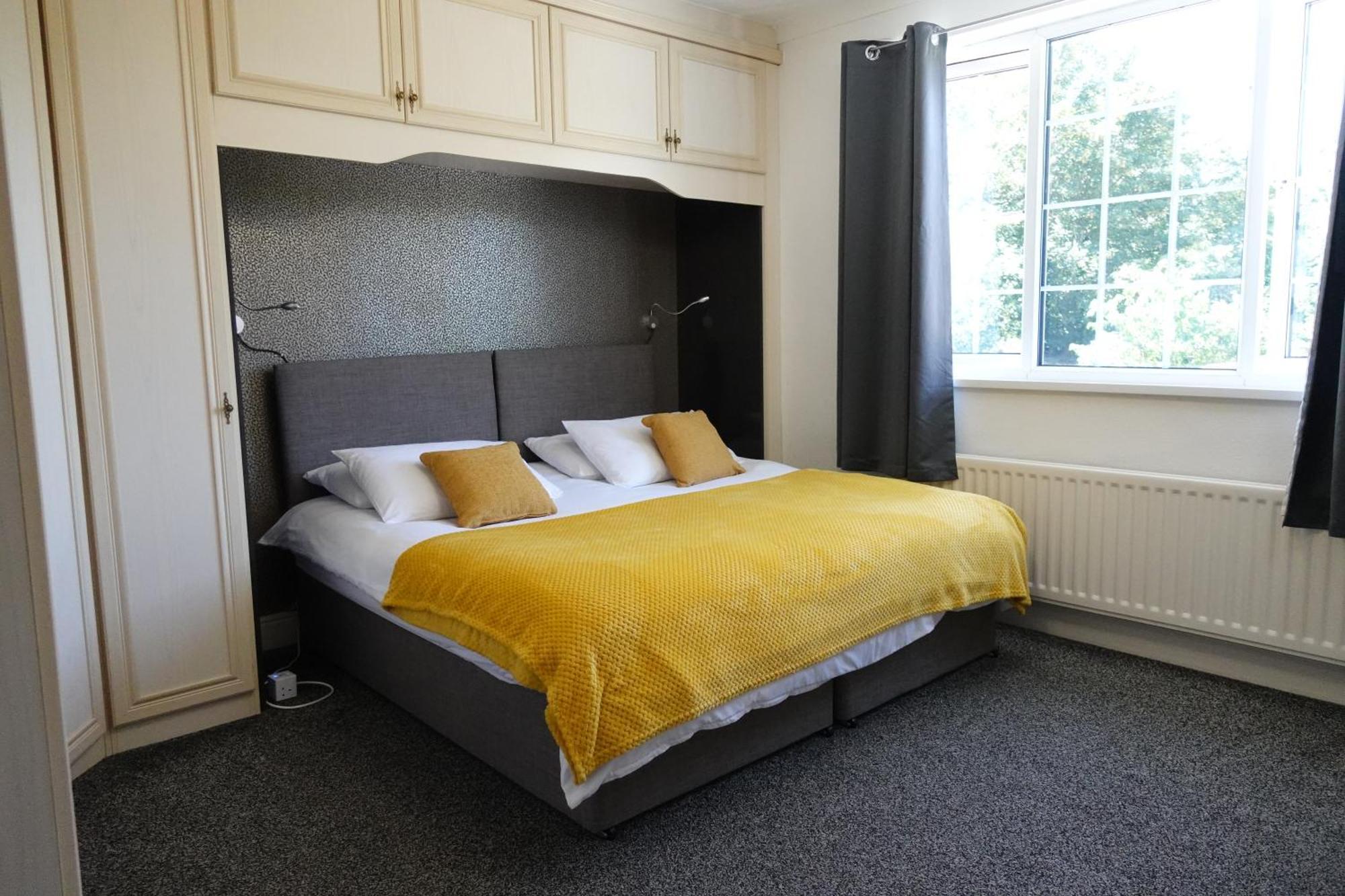 Casa vacanze Huge 9 Bed Sleeps 17, Near Nec, Centre, Hs2 *