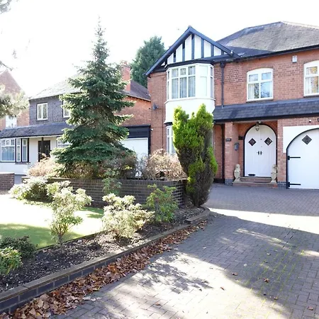 Huge 9 Bed Property Sleeps 17, Near Nec, City Centre, Hs2 Birmingham Exterior photo