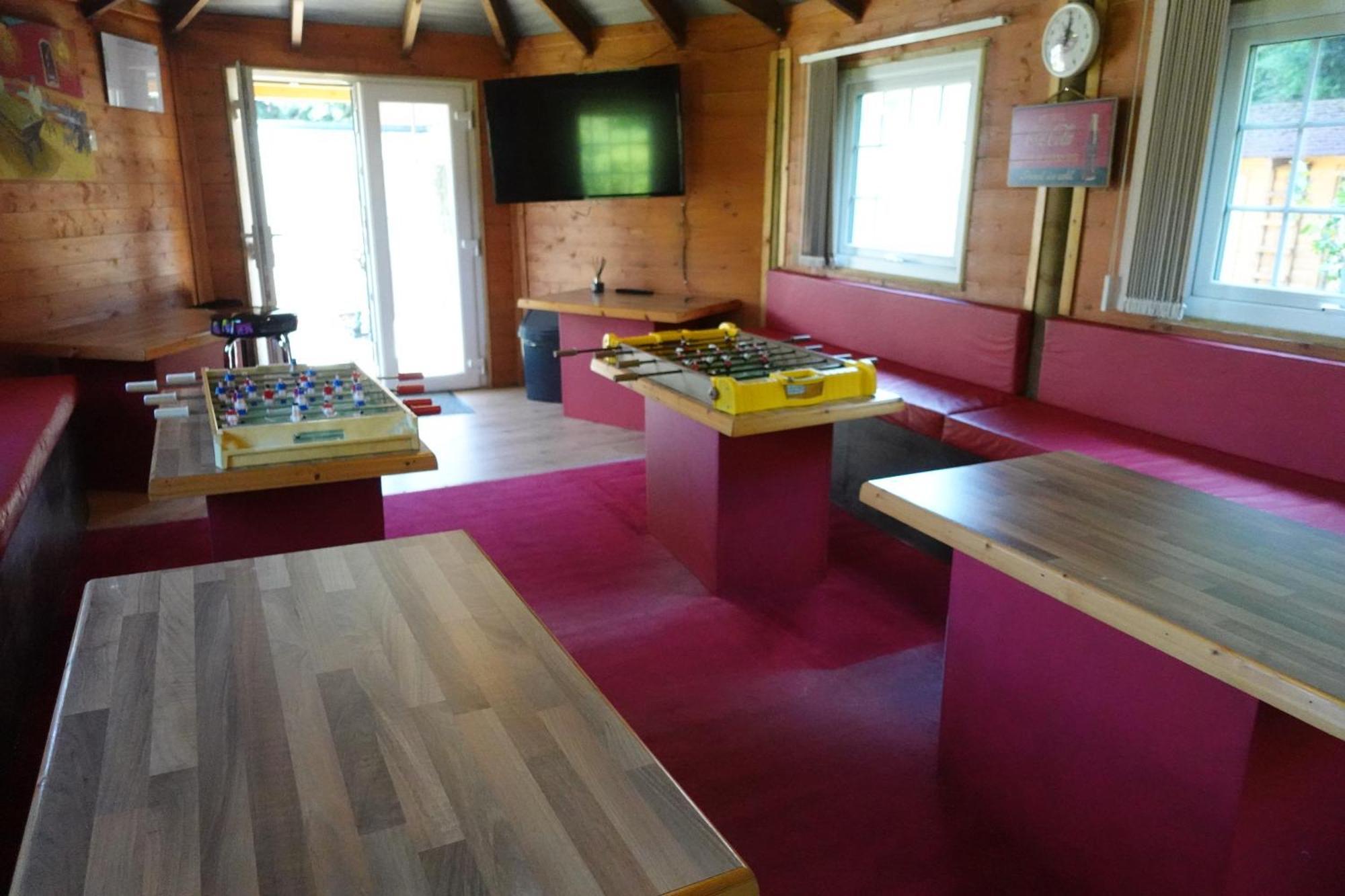 Hébergement de vacances Huge 9 Bed Sleeps 17, Near Nec, Centre, Hs2 *